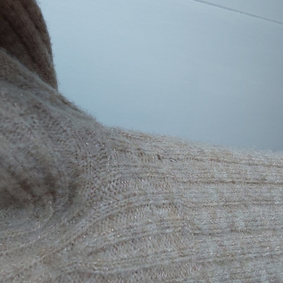 Lauren Conrad-Tan Soft Cable Knit Design Sweater Lace up Back Neutral Sz.Large - Picture 3 of 8
